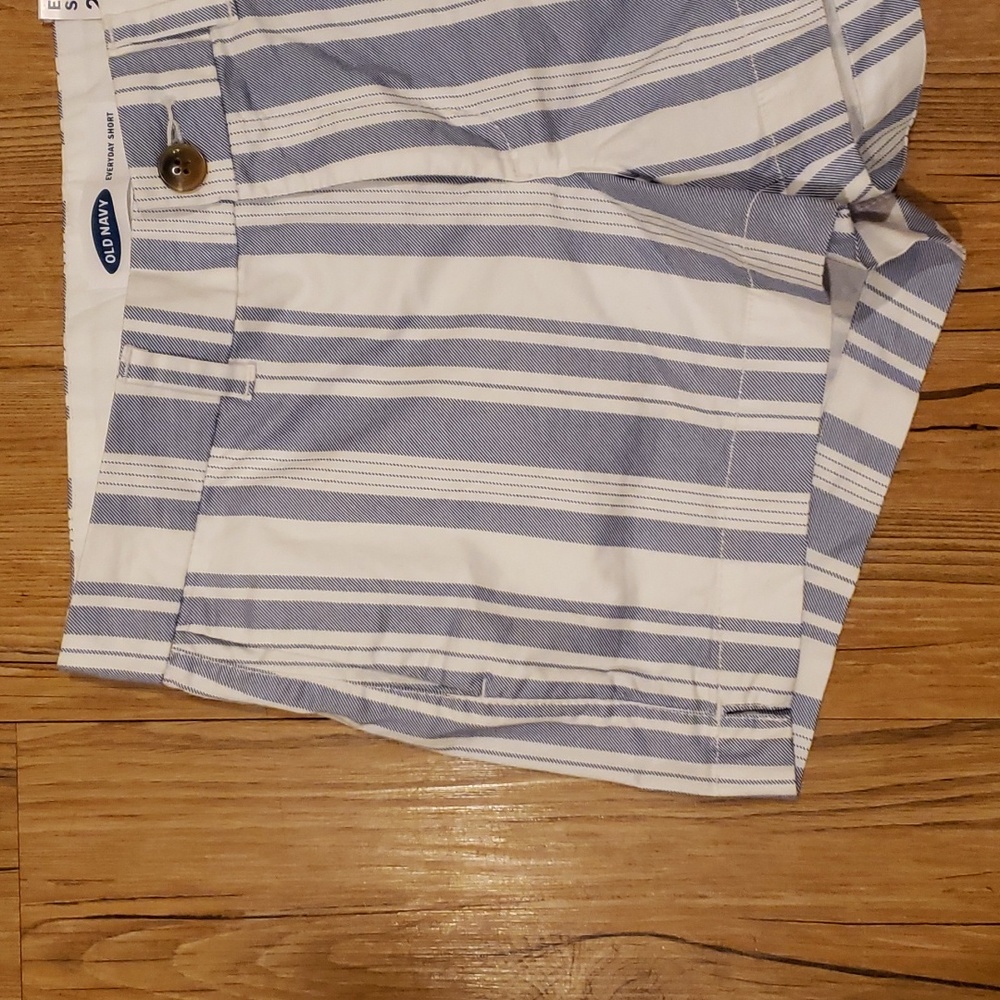 Old Navy Short - Picture 2 of 5